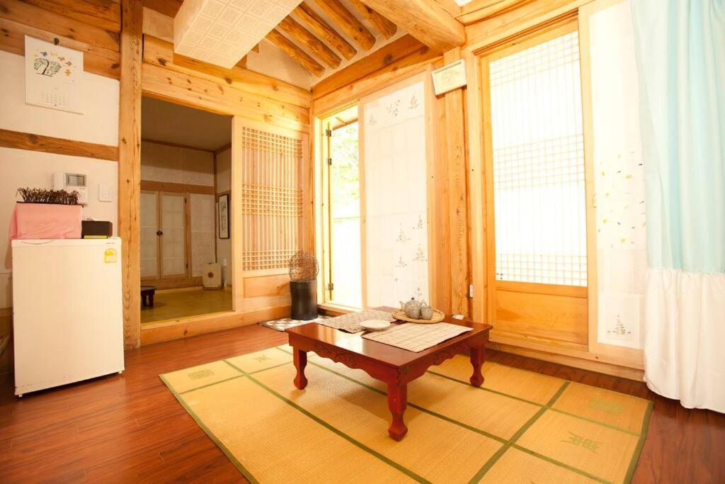 Namhyundang - Hanok Korean Traditional House Seoul Eksteriør billede
