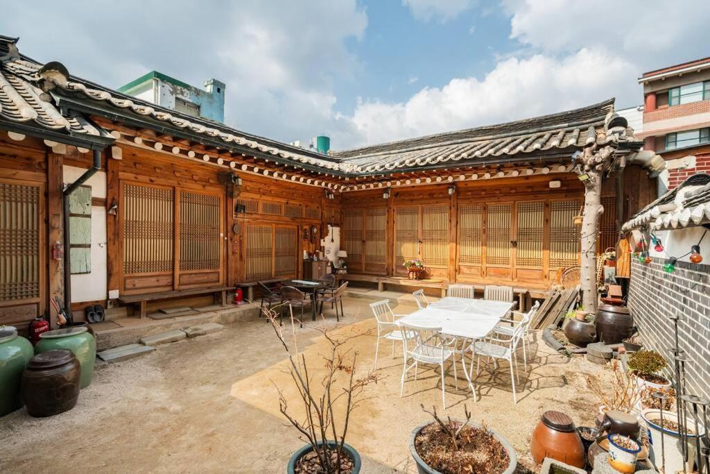 Namhyundang - Hanok Korean Traditional House Seoul Eksteriør billede