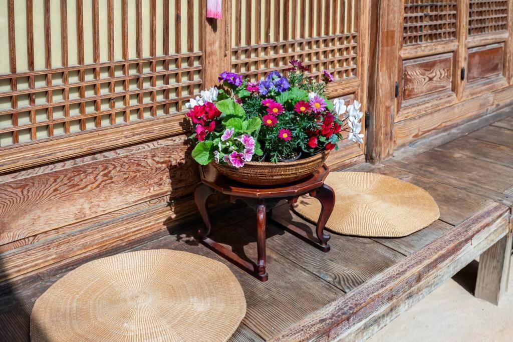 Namhyundang - Hanok Korean Traditional House Seoul Eksteriør billede